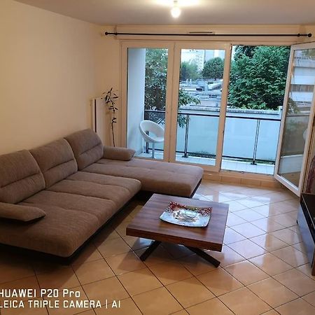 Spacieux 3 Pieces Sur Jardin อีวรี-ซูร์-แซ็น ภายนอก รูปภาพ