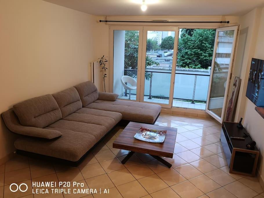 Spacieux 3 Pieces Sur Jardin อีวรี-ซูร์-แซ็น ภายนอก รูปภาพ
